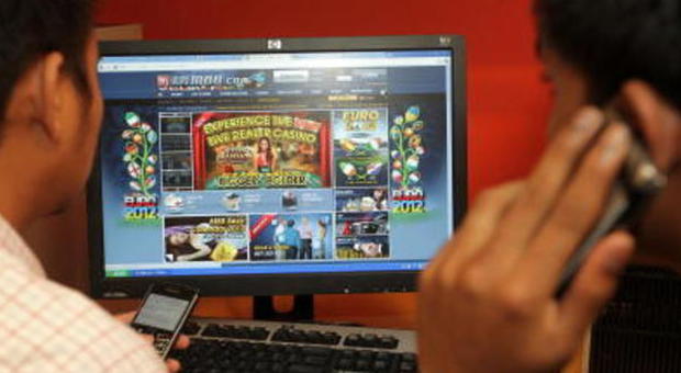 Drogati di gioco d'azzardo online Nuova pericolosa moda dei 14enni