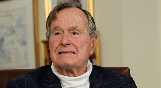 George Bush in ospedale: è in terapia intensiva