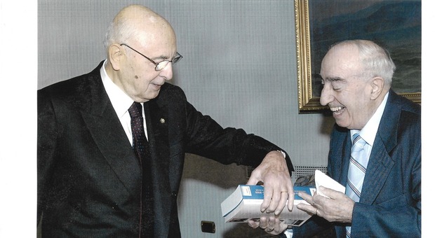 L'ex presidente della Repubblica Giorgio Napolitano assieme a Mario Pignataro