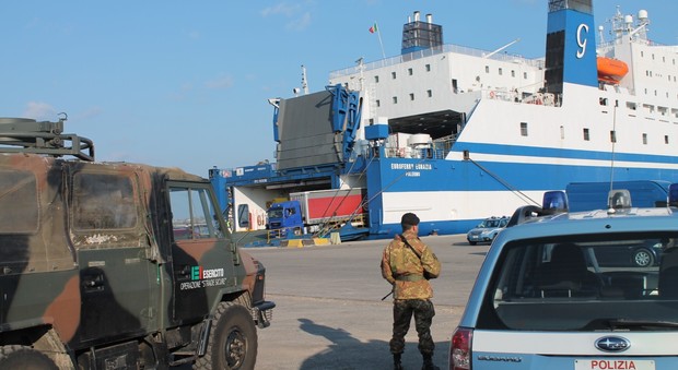 Innalzato anche a Brindisi il livello di guardia nel porto: vertice in prefettura
