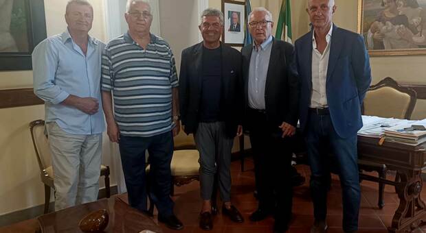 Il presidente della Provincia Nino Lombardi con una delegazione di italiani in Australia