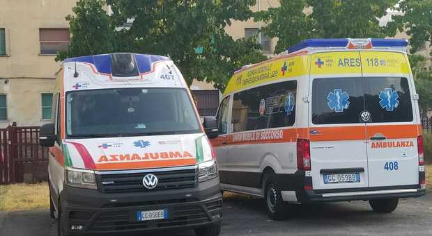 Incidente a furgone di dializzati, intervenute 4 ambulanze ma nessun ferito grave