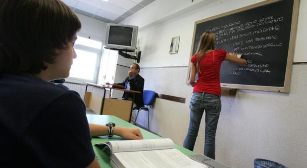 Titoli falsi per tornare a casa, scatta l’inchiesta sui prof di Salerno Titoli falsi per tornare a casa, scatta l’inchiesta sui prof di Salerno