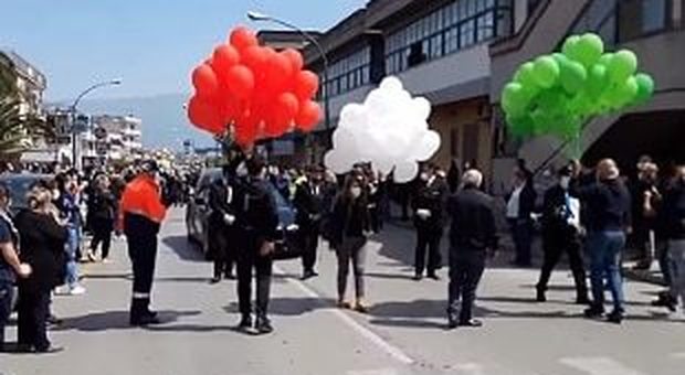 Funerali proibiti a Saviano, focolaio in tre famiglie: 12 contagiati in isolamento