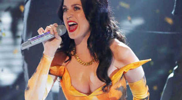 Katy Perry, sexy esibizione a XFactor UK: tigrotta hot per il lancio di "Prism"