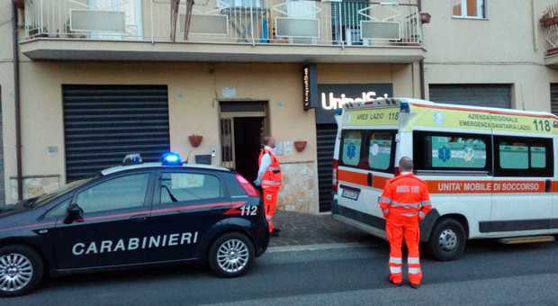 Uccide la madre a bastonate e si consegna ai carabinieri: 29enne fermato