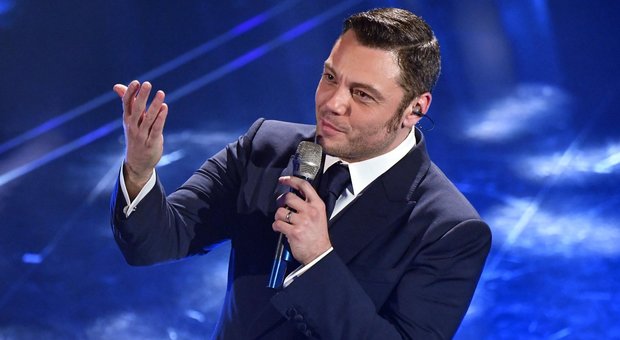 Tiziano Ferro, monologo alla finale di Sanremo: «Ho 40 anni, nessuno è sbagliato»