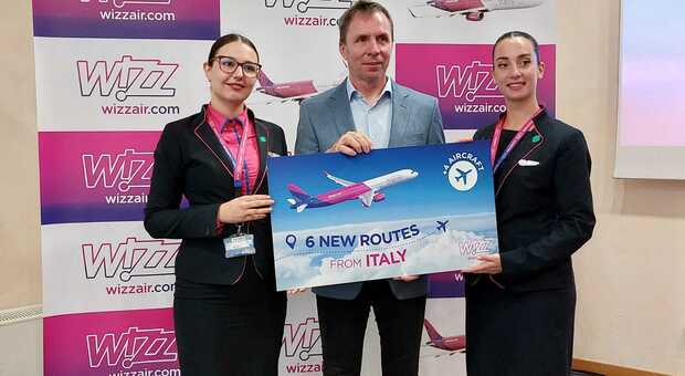 Il ceo di Wizz Air József Váradi presenta sei nuove rotte dall'Italia nel 2024