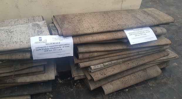Napoli, rifiuti speciali abbandonati in strada: multe e sequestri al Vomero