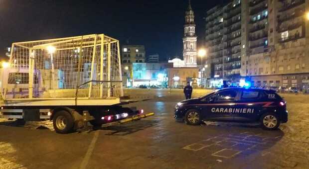Napoli, inseguimento nella notte a piazza Mercato: denunciato 17enne senza patente