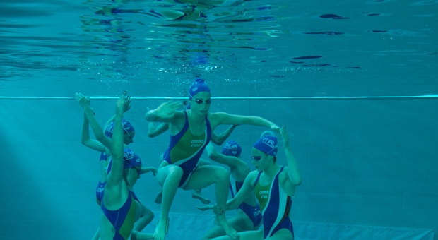 Olimpiadi, incubo Covid: la Grecia ritira la squadra di nuoto sincronizzato