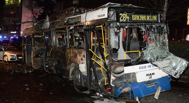 Autobomba esplode ad Ankara: 37 morti e 125 feriti