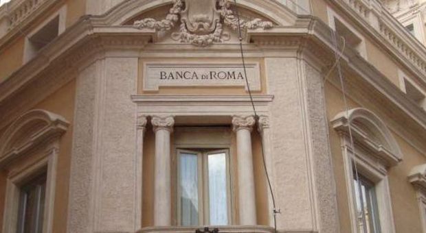 25 settembre 2000 Terrore per un tentativo di rapina nella sede storica della Banca di Roma