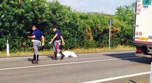 Senigallia, ragazzino di 16 anni muore in sella alla moto sulla Adriatica