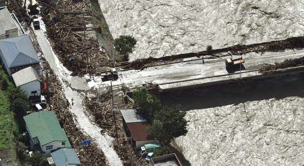 I danni provocati dal tifone