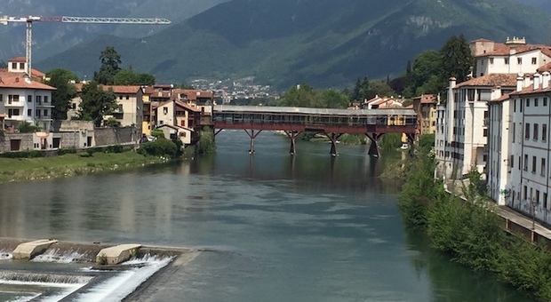 Restauro Ponte degli Alpini, lettera del Comune alla Nico Vardanega: siete inadempienti