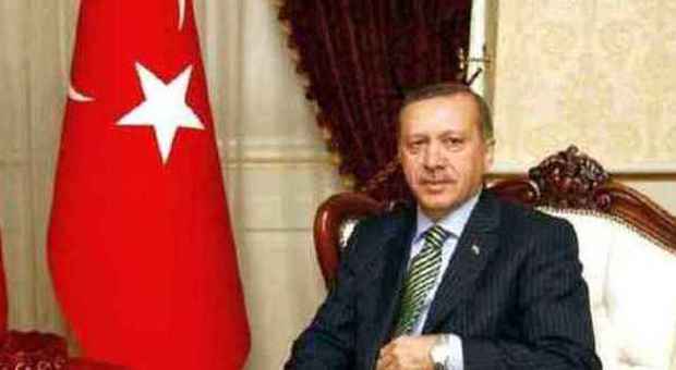 Tangentopoli turca, Erdogan cambia dieci ministri. Volti nuovi per Interno ed Economia