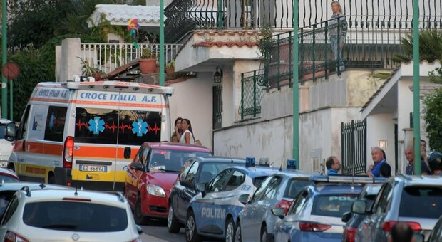 Napoli: ambulanza sequestrata per soccorrere un parente, due in arresto per rapina