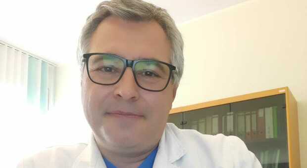 Il dottor Andrea Dal Borgo, specializzato in chirurgia oncologica del seno e del colon