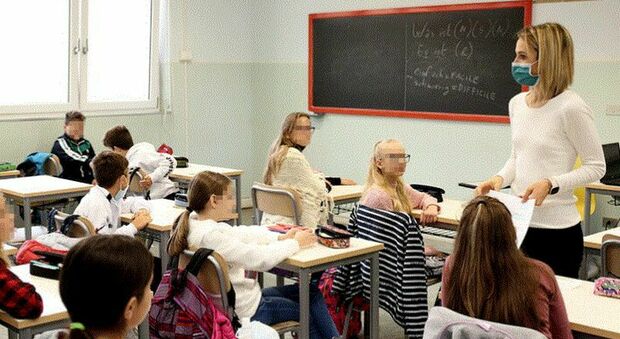 Covid, salgono i contagi: il Lazio la regione con più positivi, rischio cluster nelle scuole
