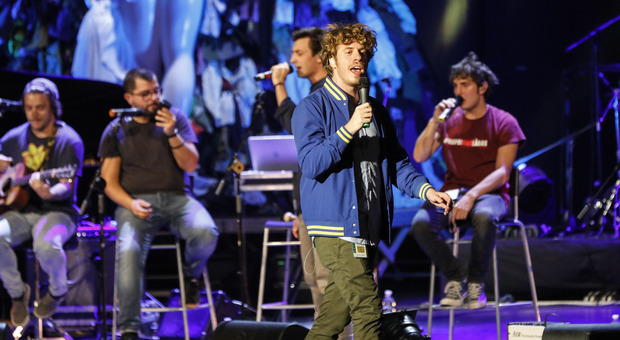 Lodo Guenzi a X Factor, lo Stato Sociale cerca un nuovo cantante? «Siamo con lui nella nuova avventura»