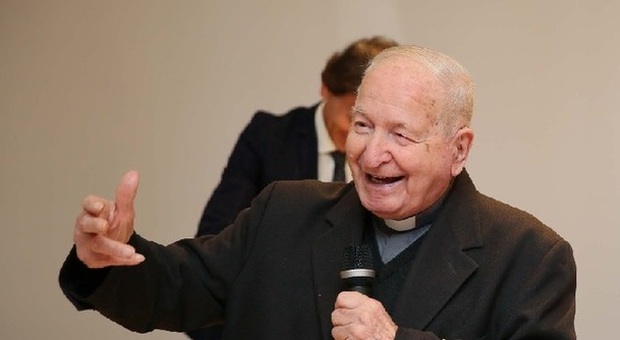 Latina, è morto a 98 anni don Renato Di Veroli: storico parroco di Santa Maria Goretti