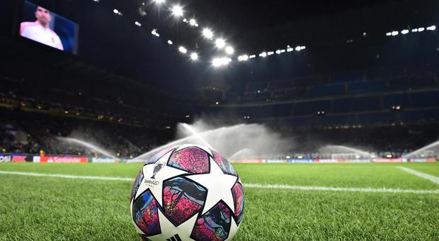 Serie A di calcio, nasce l'ipotesi di giocare solo a Roma e fino alla fine