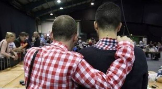 Nozze gay in Irlanda, il Vaticano attacca: «Il sì è una sconfitta dell'umanità»