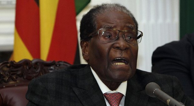 Zimbabwe, scade ultimatum a Mugabe, i veterani: «Scambiati i discorsi per non dimettersi»