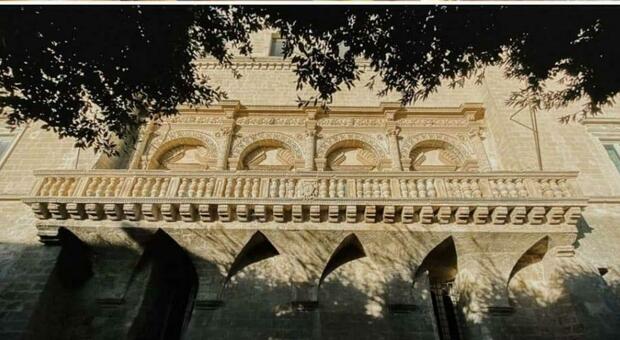 Francavilla sfida Giulietta e Romeo: «Il balcone del castello senza i lecci? Da fare invidia a Verona»