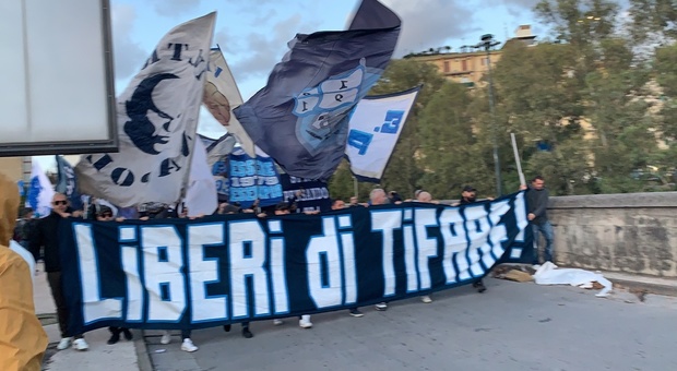 Napoli, la protesta della Curva B: «Liberi di tifare», pace con la squadra