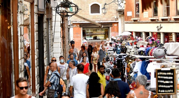 Tornelli e tetto agli affitti, Venezia chiede una legge