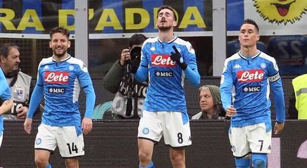 Il Napoli torna a ruggire in rete: «Al ritorno sarà un'altra battaglia»