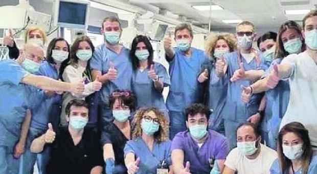 Coronavirus a Napoli, i malati tornano a casa: chiudono i reparti Covid al Policlinico e al Monaldi