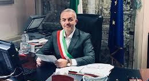 Coronavirus in Campania, il sindaco di Somma Vesuviana: «I ragazzi se ne fregano e continuano a uscire»