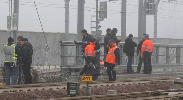 Incendio doloso vicino a Bologna stop treni per Verona: atto terroristico