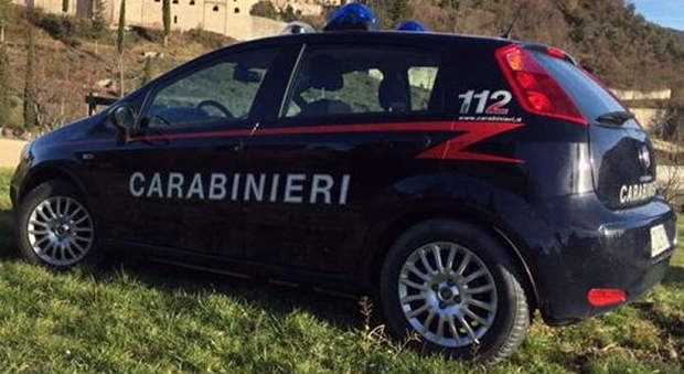 Ragazzo di 14 anni trovato impiccato nel Torinese, nessun biglietto: indagano i Carabinieri