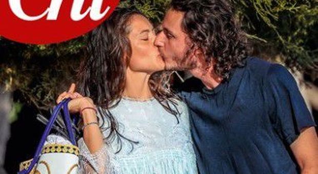 immagine Marica Pellegrinelli, il primo bacio pubblico con Charley Vezza