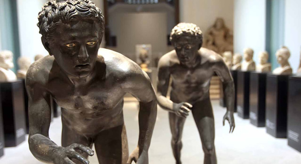 Cinque anni di «Napoli tra le mani»: l'arte accessibile nei grandi musei