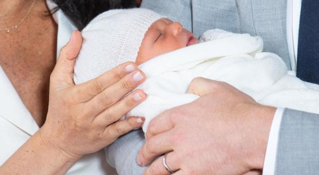 Royal baby, la babysitter guadagnerà 70.000 sterline. «Tanti libri e social vietati»
