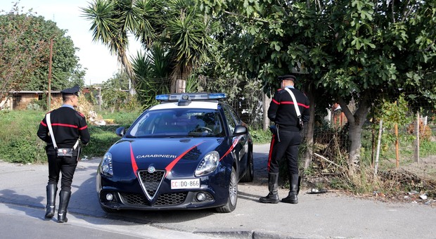 Controlli dei carabinieri a Ponticelli