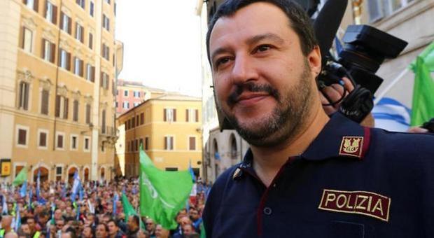 Salvini atteso in città: due proteste per dire no a muri e fili spinati