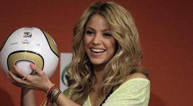 Mondiali, Shakira presenta il pallone della finale/ Guarda le foto