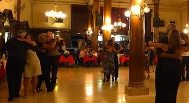I segreti dei movimenti del tango a Buenos Aires, città dove è nato