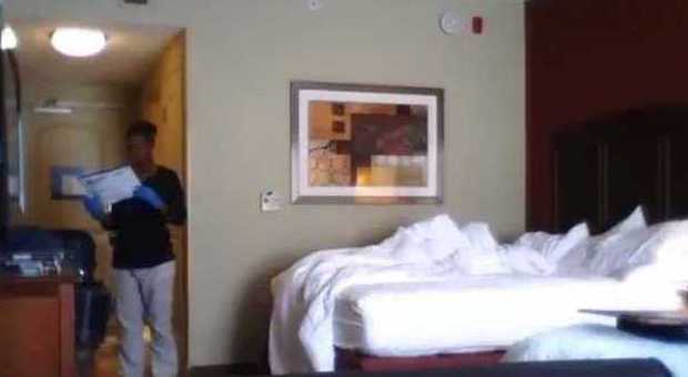 Cosa fanno le cameriere d'hotel mentre rifanno ​la stanza? Tutta la verità in un video
