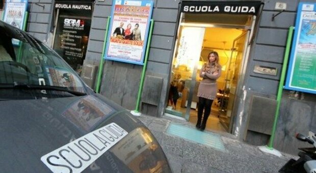 Napoli, rapinò un'autoscuola: arrestato 50enne
