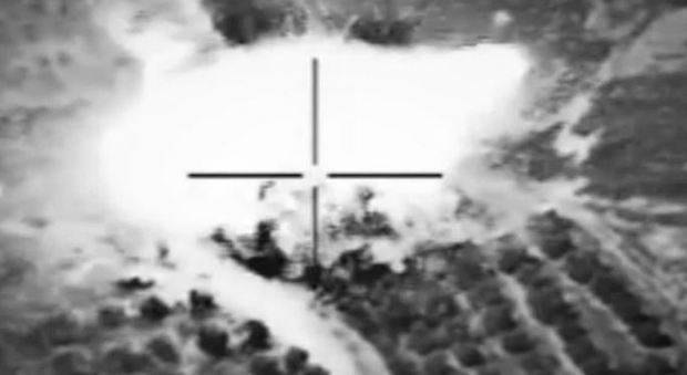 Siria, raid dell'aviazione Usa: bombardate truppe filo-regime