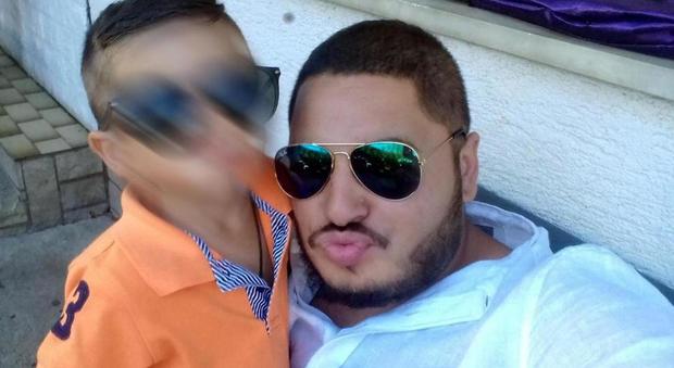 Chi è Aljich Rhustic, il papà fermato per l'omicidio del bimbo di due anni a Milano