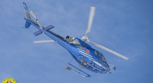 L'elicottero della Protezione civile del Fvg in una foto di Adriano Portolan