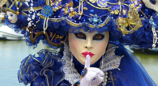 Carnevale a Venezia, quali erano le antiche tradizioni del giovani patrizi? Feste, danze... e avventure piccanti (Foto di Serge WOLFGANG da Pixabay)